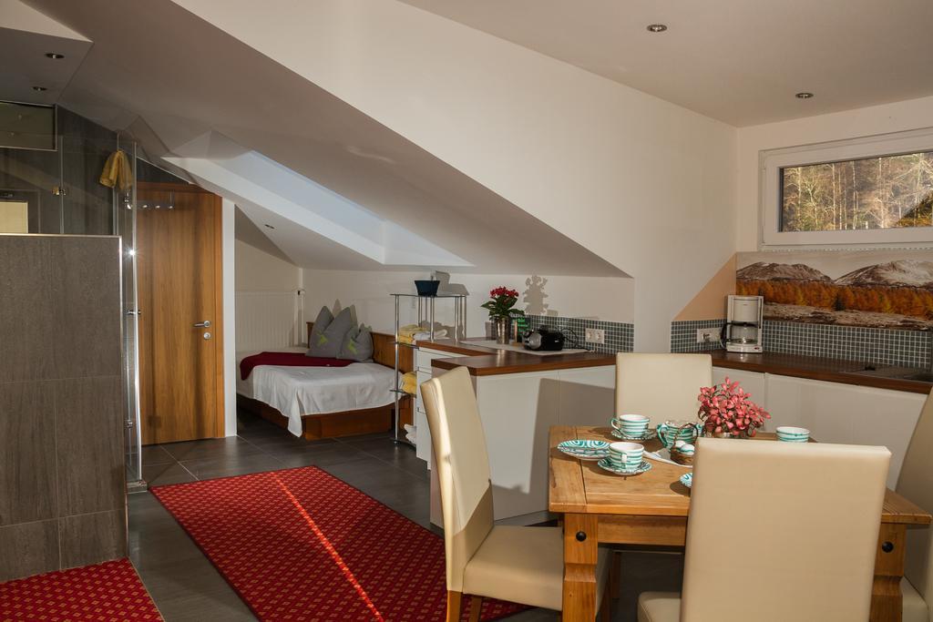 Haus Hirschpoint Otel Faistenau Oda fotoğraf